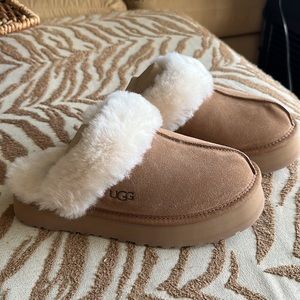 UGG Disquette Slippers/Slides